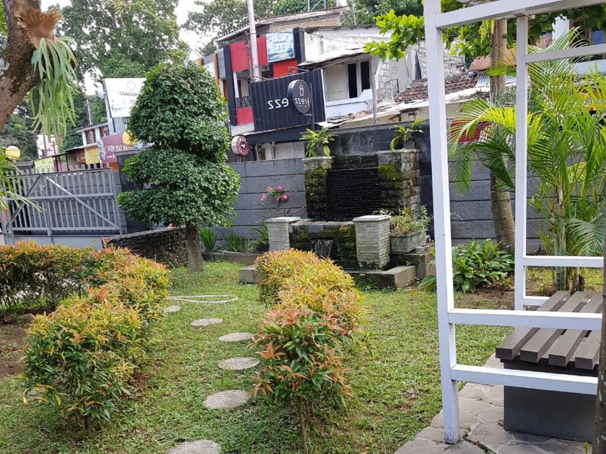 Embe Pitoe Syariah Gejayan Mitra Reddoorz Ξενοδοχείο Pakualaman Εξωτερικό φωτογραφία